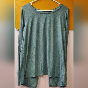 GAP breathe Open Drape Back Long Sleeve Tee top. Gray. Large